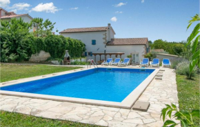 Lovely Home In Ruzici With Outdoor Swimming Pool